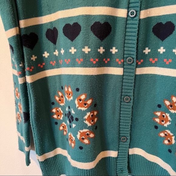 Emme Fox Heart Striped Grannycore Cardigan Sweater - Picture 3 of 11